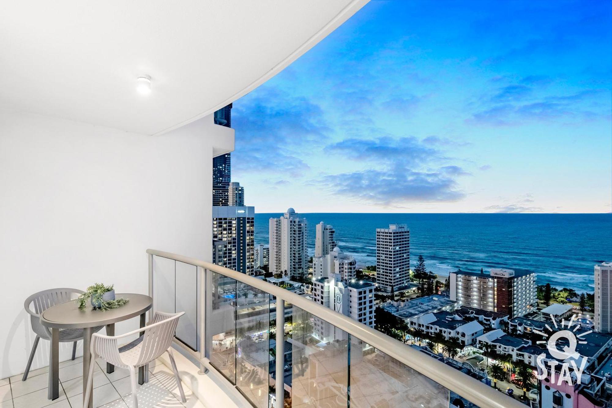 Chevron Renaissance Surfers Paradise Mid Week Madness Deal - Q Stay غولد كوست المظهر الخارجي الصورة