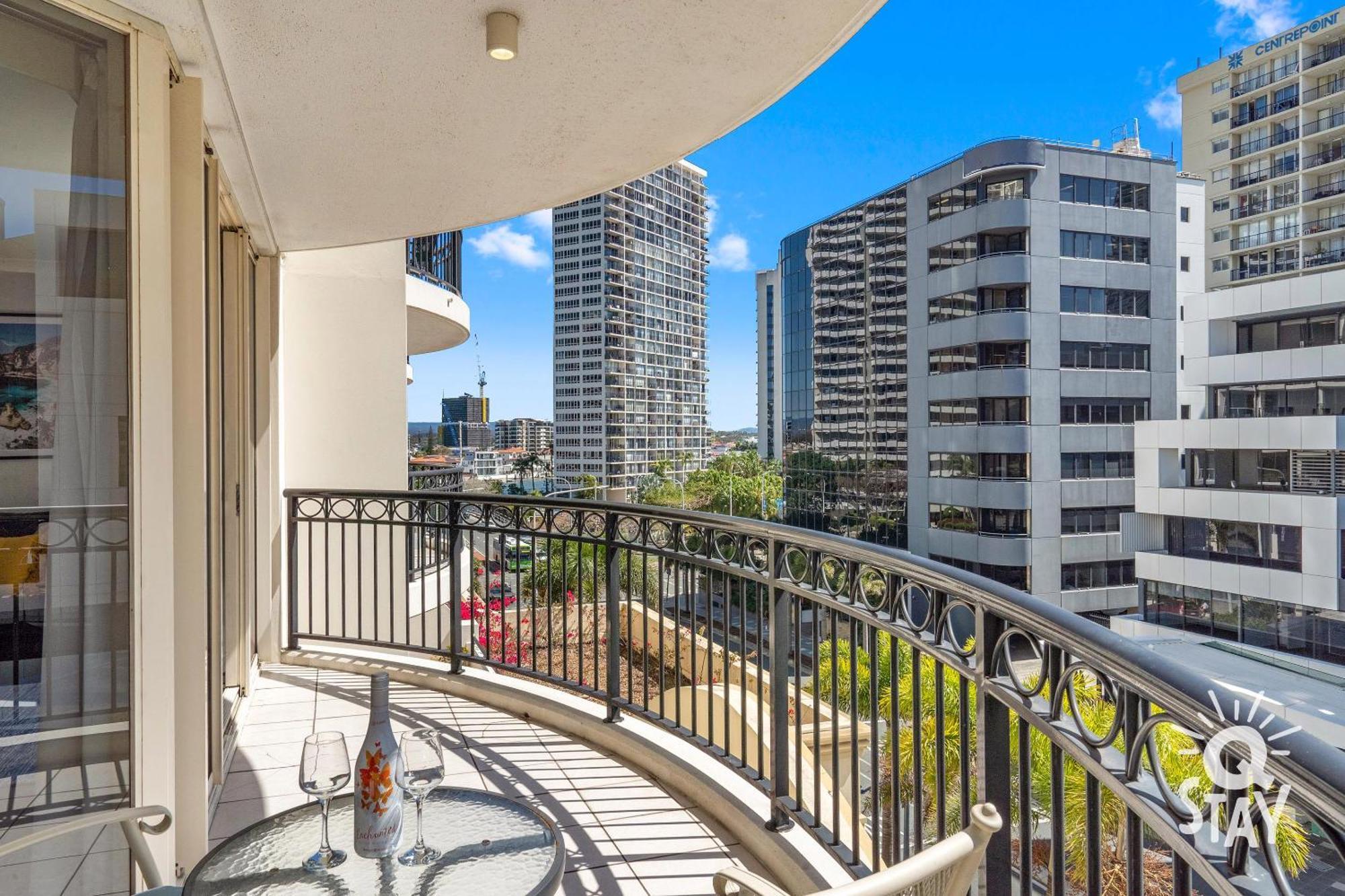 Chevron Renaissance Surfers Paradise Mid Week Madness Deal - Q Stay غولد كوست المظهر الخارجي الصورة