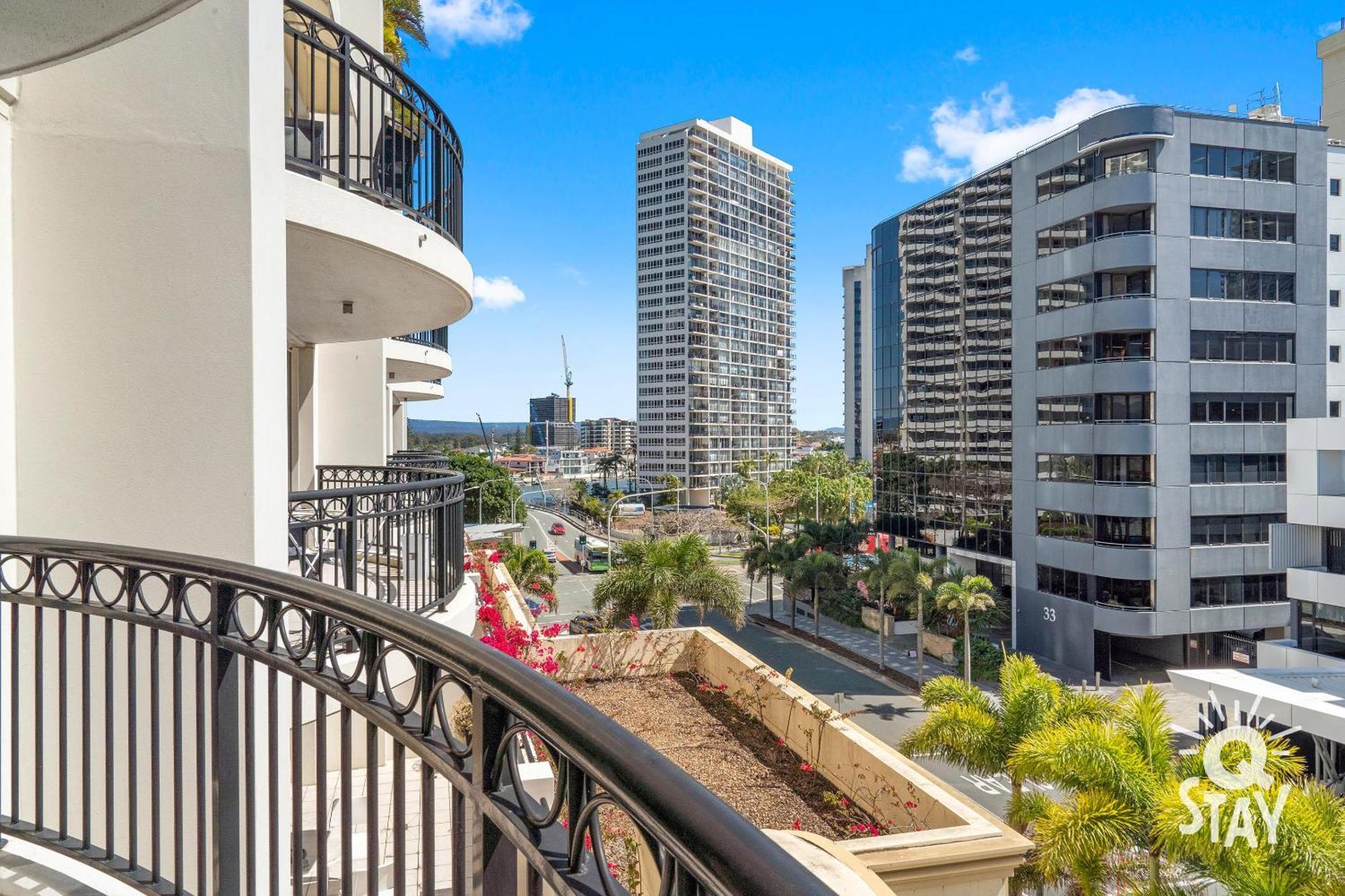 Chevron Renaissance Surfers Paradise Mid Week Madness Deal - Q Stay غولد كوست المظهر الخارجي الصورة