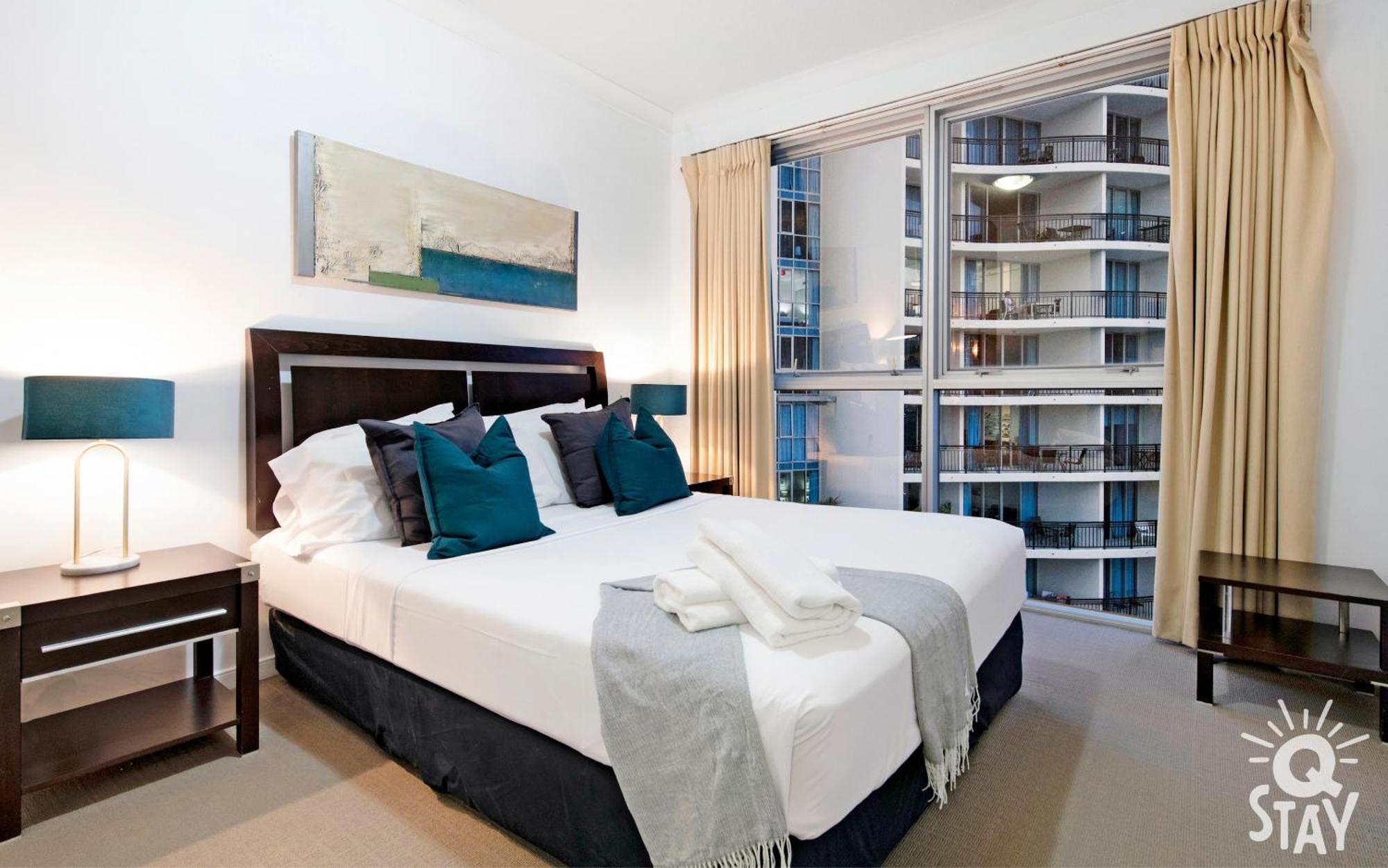Chevron Renaissance Surfers Paradise Mid Week Madness Deal - Q Stay غولد كوست المظهر الخارجي الصورة