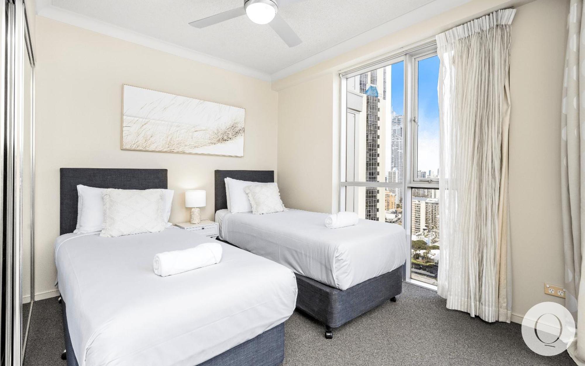 Chevron Renaissance Surfers Paradise Mid Week Madness Deal - Q Stay غولد كوست المظهر الخارجي الصورة