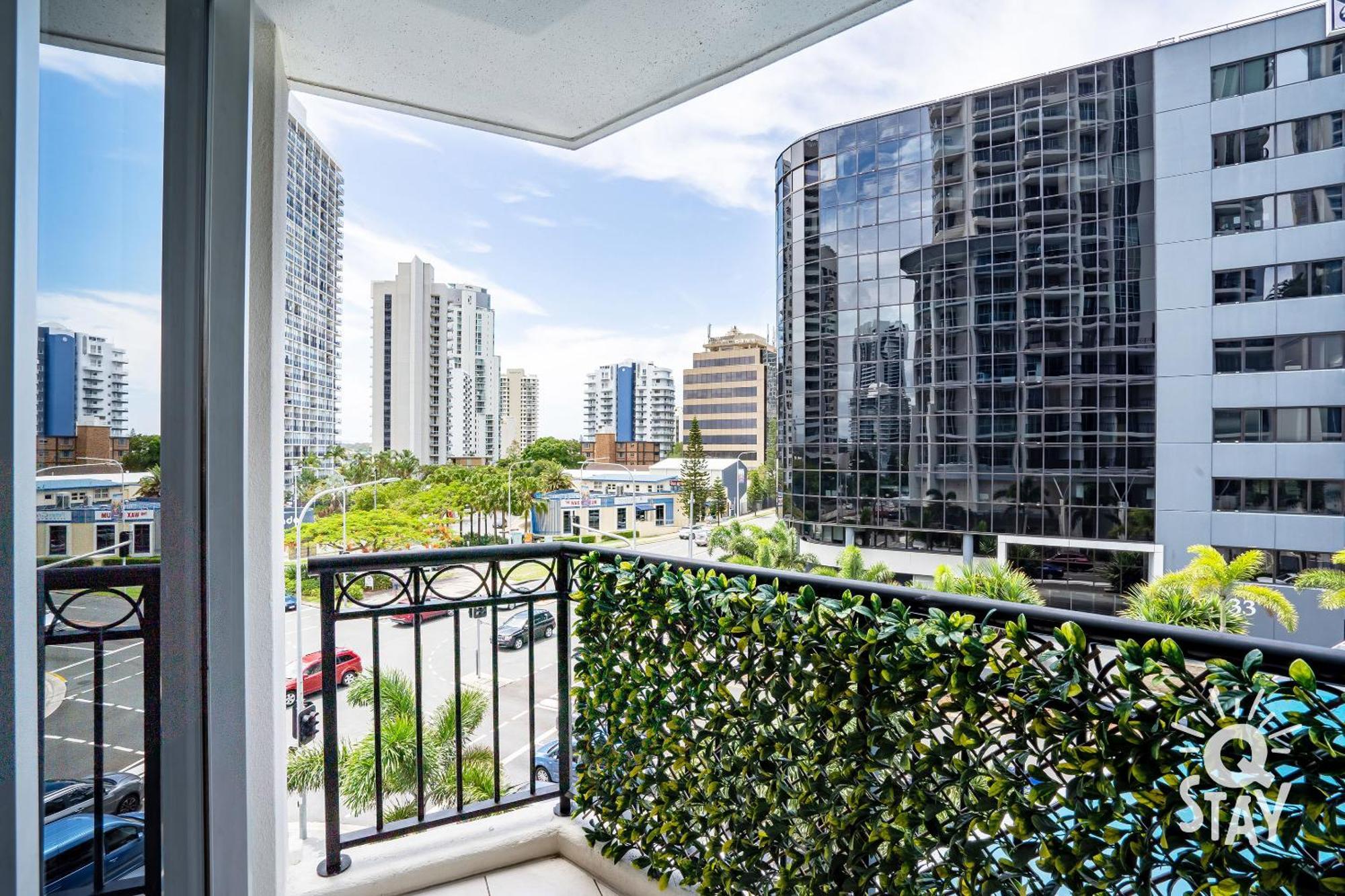 Chevron Renaissance Surfers Paradise Mid Week Madness Deal - Q Stay غولد كوست المظهر الخارجي الصورة
