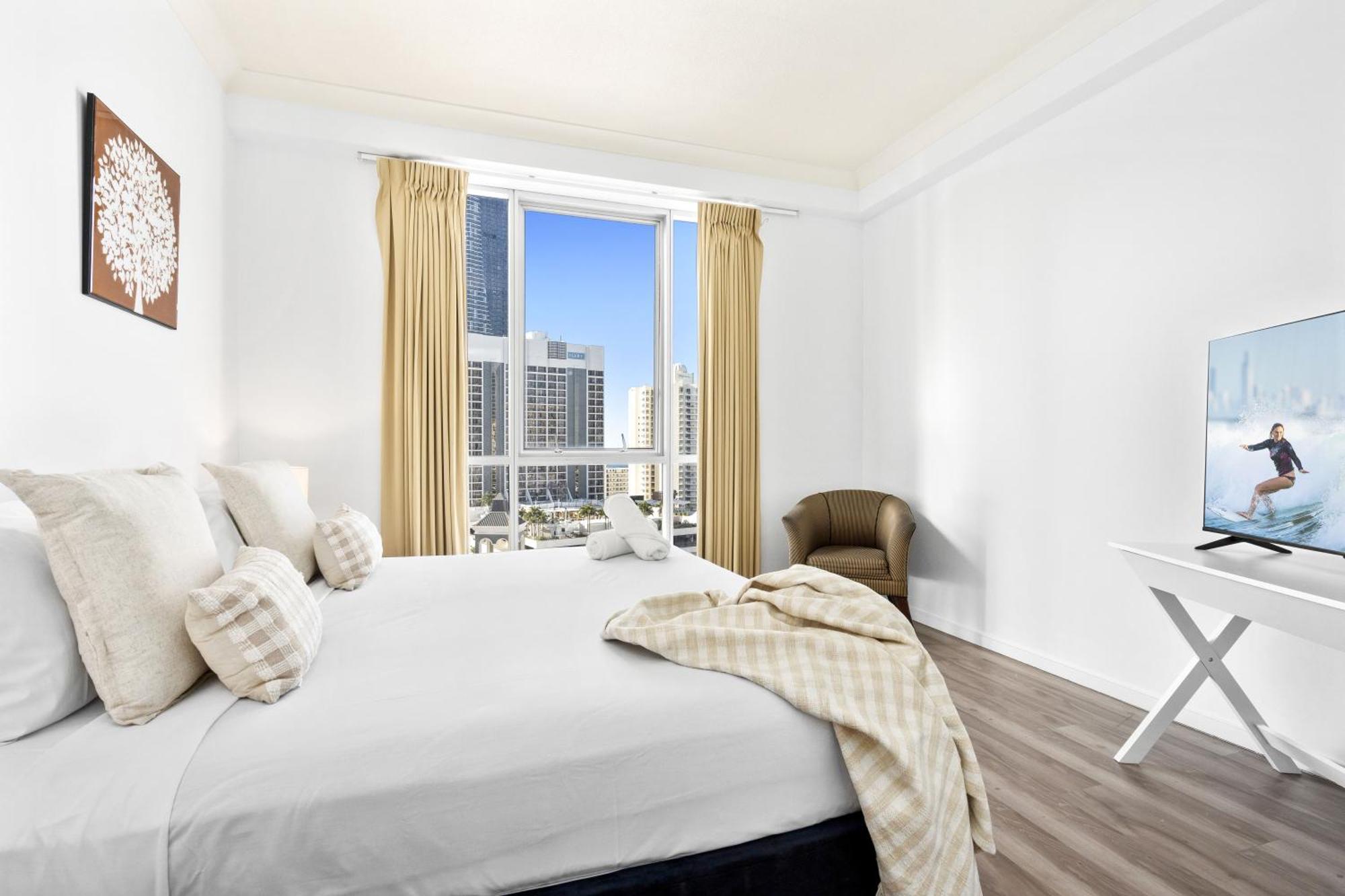 Chevron Renaissance Surfers Paradise Mid Week Madness Deal - Q Stay غولد كوست المظهر الخارجي الصورة