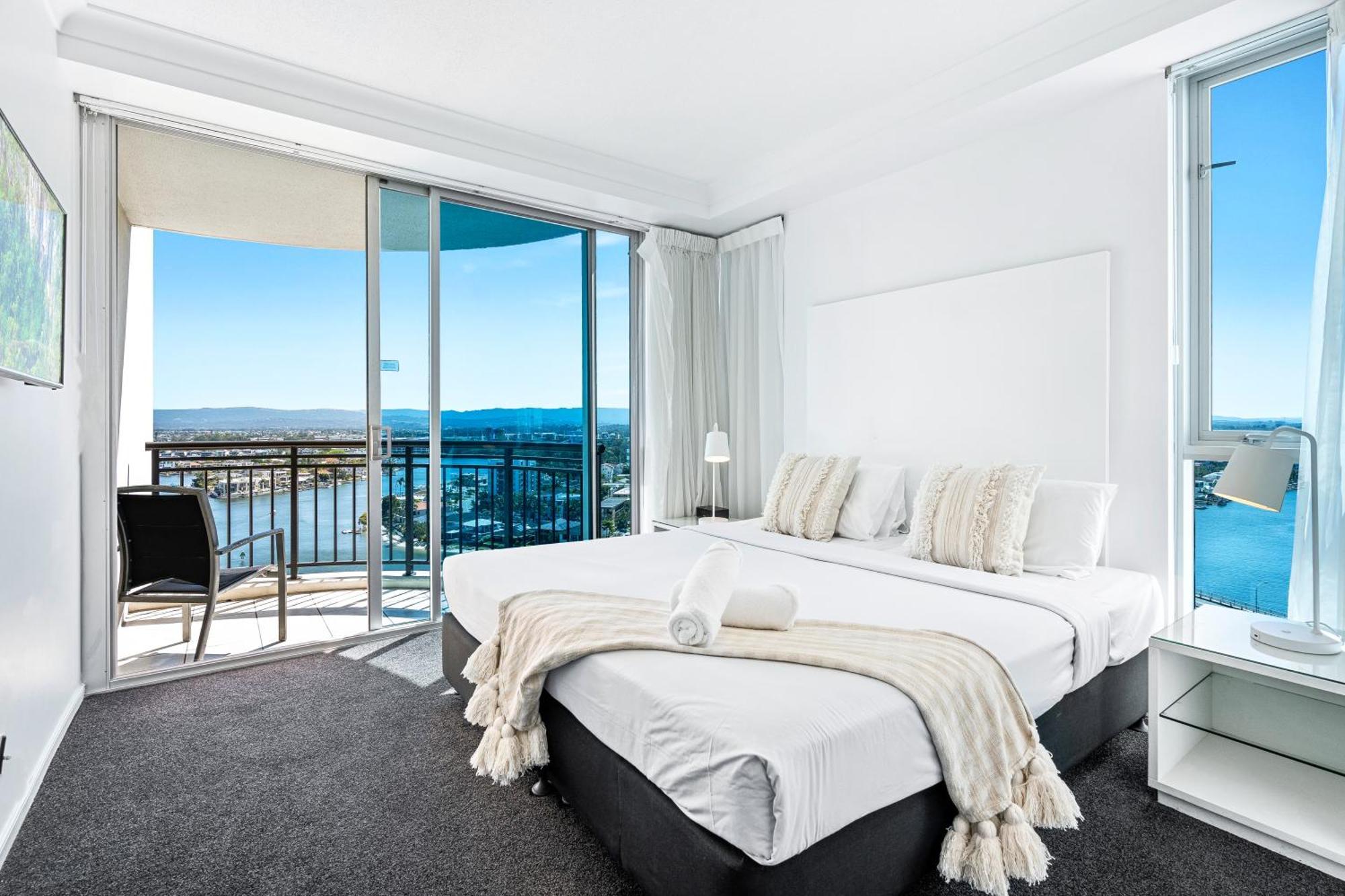 Chevron Renaissance Surfers Paradise Mid Week Madness Deal - Q Stay غولد كوست المظهر الخارجي الصورة